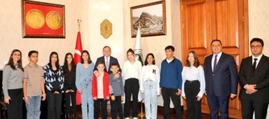 Vali Polat'tan Çocuklara Tam Destek: Haklarınız Güvencemiz!