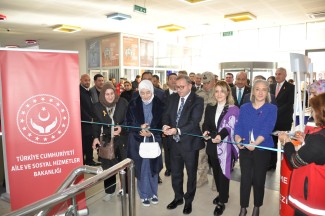 Kars'ta Kadına Şiddete Dur De! Farkındalık Etkinlikleri Düzenlendi