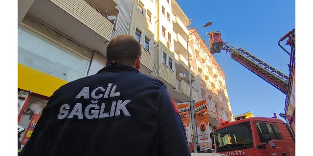 Apartman Yangını: Hızlı Müdahale, 3 Yaralı, İnceleme Başlatıldı