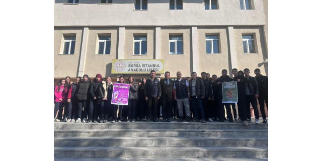 Kars Emniyet'ten Siber Tuzaklara Karşı Gençlere Bilinçli İnternet Dersi