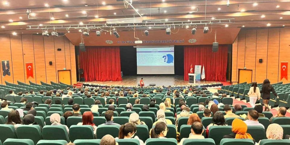 Kars'ta Üniversitelilere Terör Tuzağı Uyarısı: Güvenli Gelecek İçin Bilgi