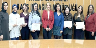 Sağlıkçılar Üreme Sağlığı ve Güvenli Annelik Eğitimini Tamamladı