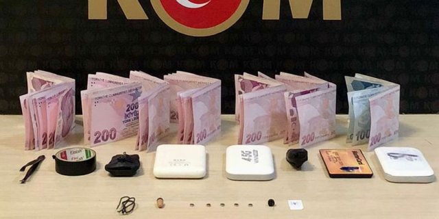 Ehliyet Sınavında Teknolojiyle Kopya Şebekesi Çökertildi. 3 Gözaltı
