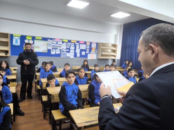Kars'ta Karne Heyecanı: 56 Bin Öğrenci Yarıyıl Tatiline Girdi!