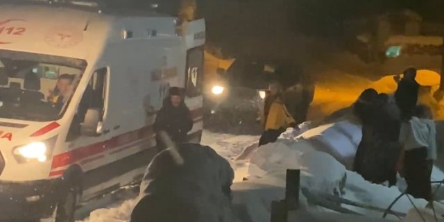 Karda Umut: Kars'ta Kalp Hastası Yoğun Kar Engeline Rağmen Kurtarıldı