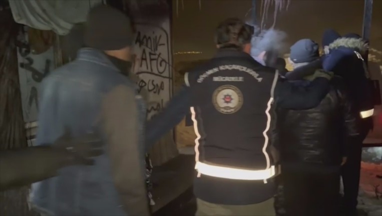 Kars’ta ‘Kalkan-1’ operasyonu: 16 düzensiz göçmen yakalandı