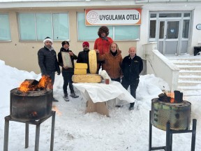 Sarıkamış'ta Turizm Eğitimi Lezzetle Harmanlandı: Öğrenci Elinden Yöresel Tatlar