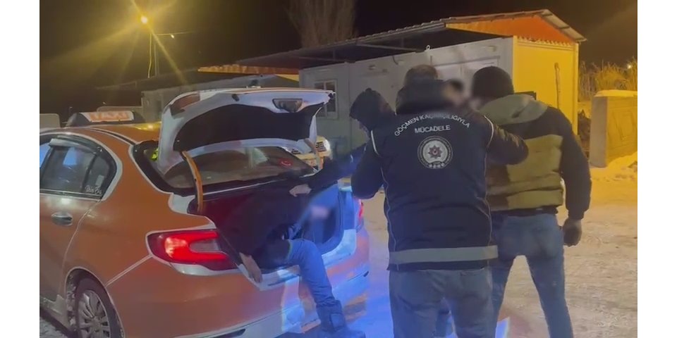 Kars'ta Taksi Bagajında Dram: Afgan Göçmenler ve Kaçakçılık Operasyonu