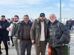 VELİAHT DİZİSİ OYUNCULARI KARS’TA COŞKUYLA KARŞILANDI