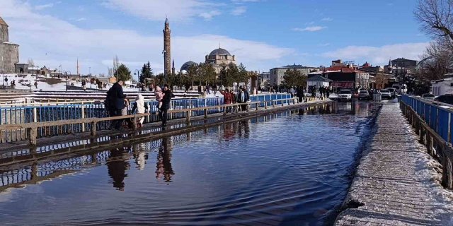 Kars’ta Dün bahar havası: Bugün Sabah Yağmur Yağdı