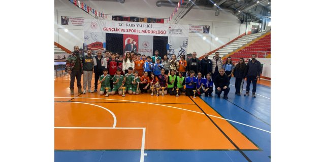 Kars'ta Minik Raketler Şov Yaptı: Masa Tenisi Turnuvası Coşkusu