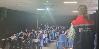 Kars'ta ortaokul öğrencilerine organik tarım eğitimi verildi