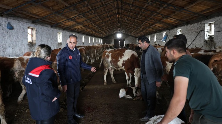 Müdür Aydın, Bayraktar köyünde üreticilerle buluştu