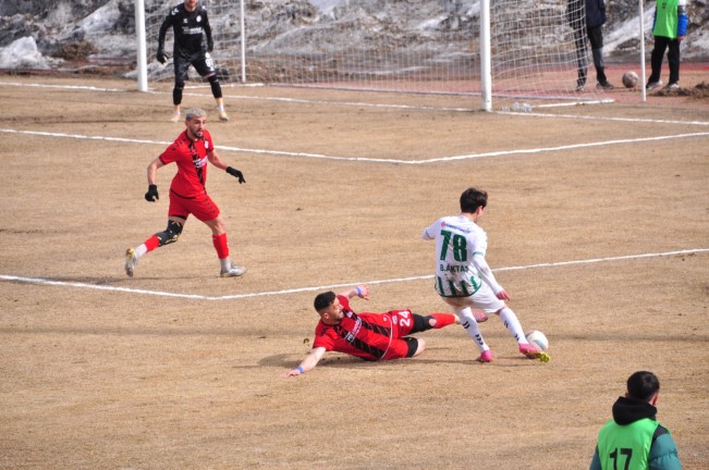 Kars 36 Spor'dan Gol Şov! Doğubayazıtspor'u Devirdi, Puanını Artırdı