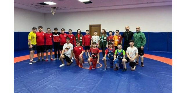 Kars'ta Güreşçilere Bağımlılıkla Mücadele Dopingi: Yeşilay Sahada