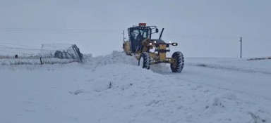 Kars’ta Kar Alarmı: 212 Köy Yolu Ulaşıma Kapandı