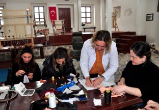 Kars'ın Kafkas Bebekleri: Kültür Elçileri, Kadın Emeğiyle Yükseliyor