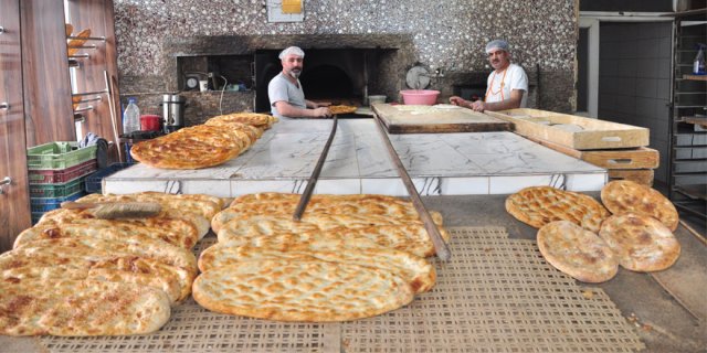 Kars’ta Ramazan ayının bereketi sofralara yansıyor