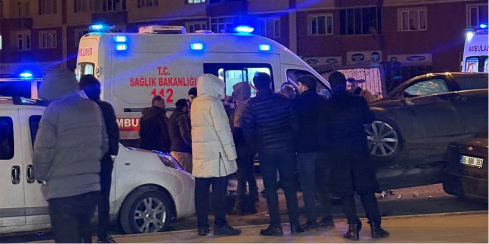 Kars’ta gece yarısı zincirleme kaza: 3 yaralı