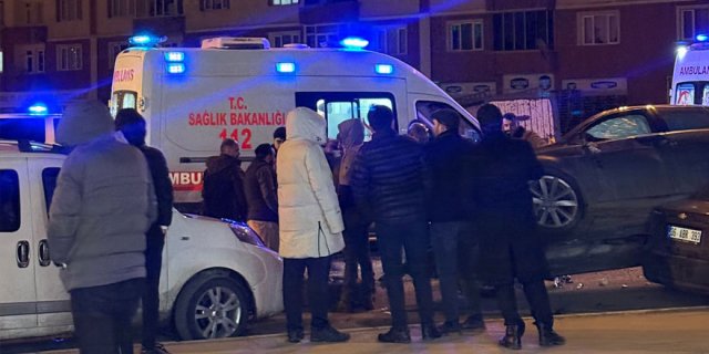 Kars’ta gece yarısı zincirleme kaza: 3 yaralı