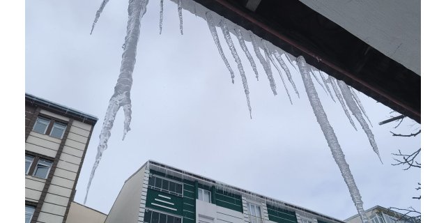 Kars’ta Mart ayında kış geri döndü
