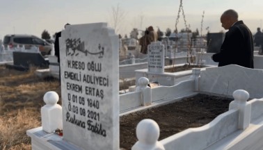 BAYRAMDA MEZARLIKLAR UNUTULMADI