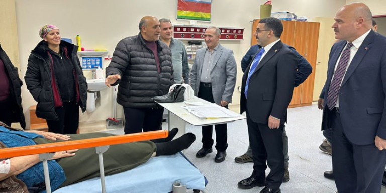 AK Parti Kars Milletvekili Adem Çalkın’dan hastalara bayram ziyareti