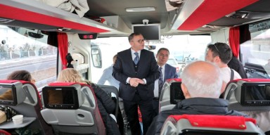 Kars Valisi Ziya Polat’tan bayramda trafik denetimi ve emniyet personeline ziyaret