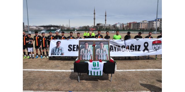 Öldürülen futbolcu Kubilay Kaan Kundakçı yeşil sahada anıldı