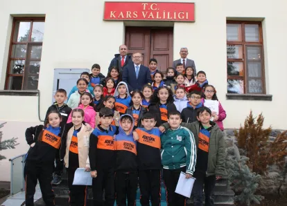 İlkokuldan Ufuk Aydın ve Talat Çalkın, Vali Ziya Polat'ı ziyaret etti