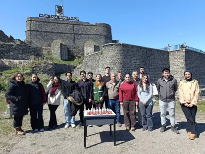 Kars Kalesi’nde satranç heyecanı