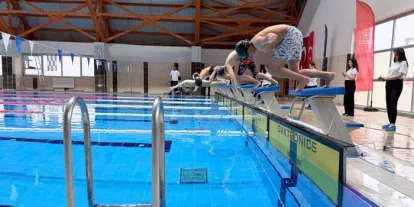 Kars’ta yüzme müsabakaları tamamlandı