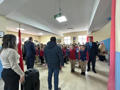 Kars'ta Okullarda Şehit Öğretmen ve Öğrenciler İçin Duygulu Anma Töreni