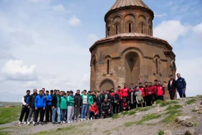Kars’ta Sporun Birleştirici Gücü Tarihle Buluştu