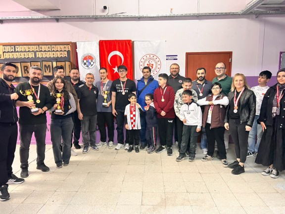 Kars’ta Zihinlerin Devler Ligi: Türkiye Kupası İl Birinciliği Sona Erdi!