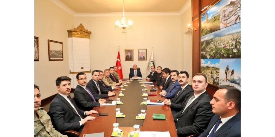 Kars'ta 'bayram' öncesi üst düzey güvenlik zirvesi