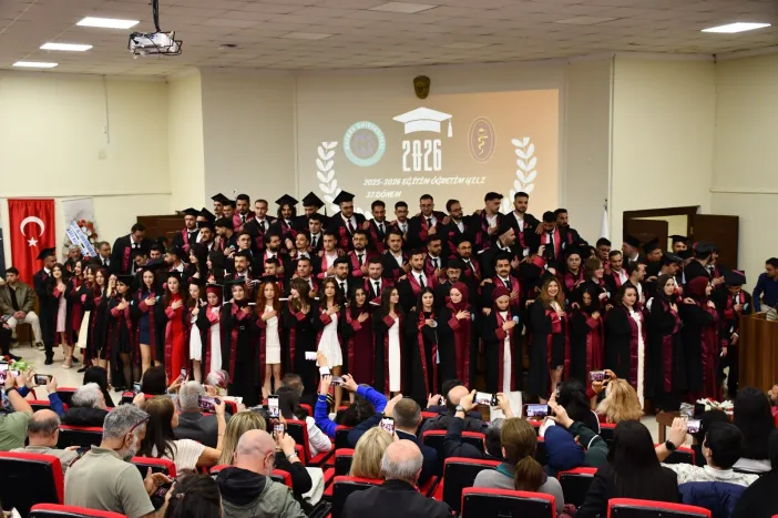 Kafkas Üniversitesi Veteriner Fakültesi’nde 37’nci Dönem Mezuniyet Coşkusu
