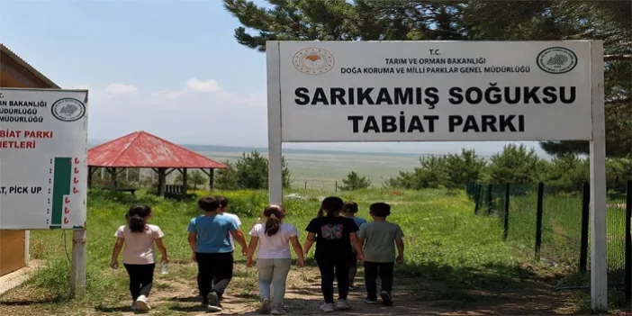 Sarıkamış’ta Çocuklar İçin Piknik Etkinliği Düzenlendi