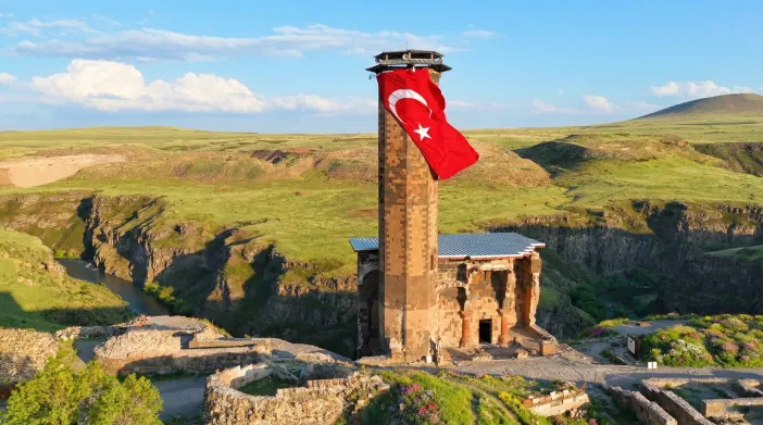 Tarihin Kapısı Ani, 962 Yaşında