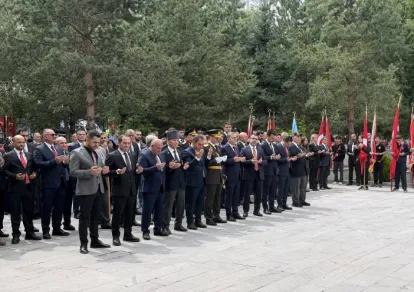 30 Ağustos’ta Şehitler Dualarla Anıldı