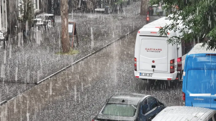 Sağanak ve Dolu Etkili Oldu