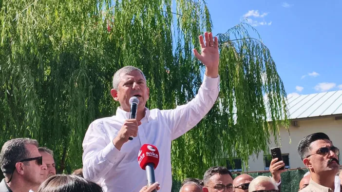 Özgür Özel Karslılara Seslendi