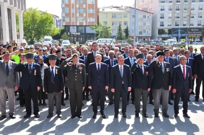 Gazi Kahramanlar Saygıyla Anıldı