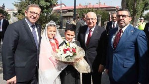 Bakan Güler, Kars Valiliğini ve Belediyesini ziyaret etti