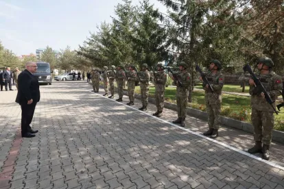 Millî Savunma Bakanı Yaşar Güler Kars’ta