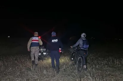 Bisikletle Gezen Turistler Mahsur Kaldı