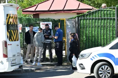Kars'ta Okul Çevreleri Mercek Altında