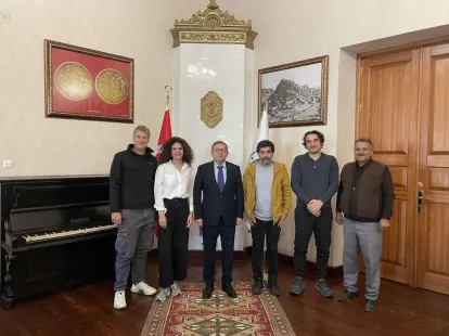 Sinema Ekibi Vali Polat'ı Makamında Ziyaret Etti