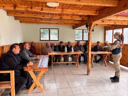 Jandarmadan Kadınlara KADES, Erkeklere Farkındalık Eğitimi