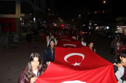 Selim’de Dev Türk Bayraklarıyla Meşaleli Yürüyüş